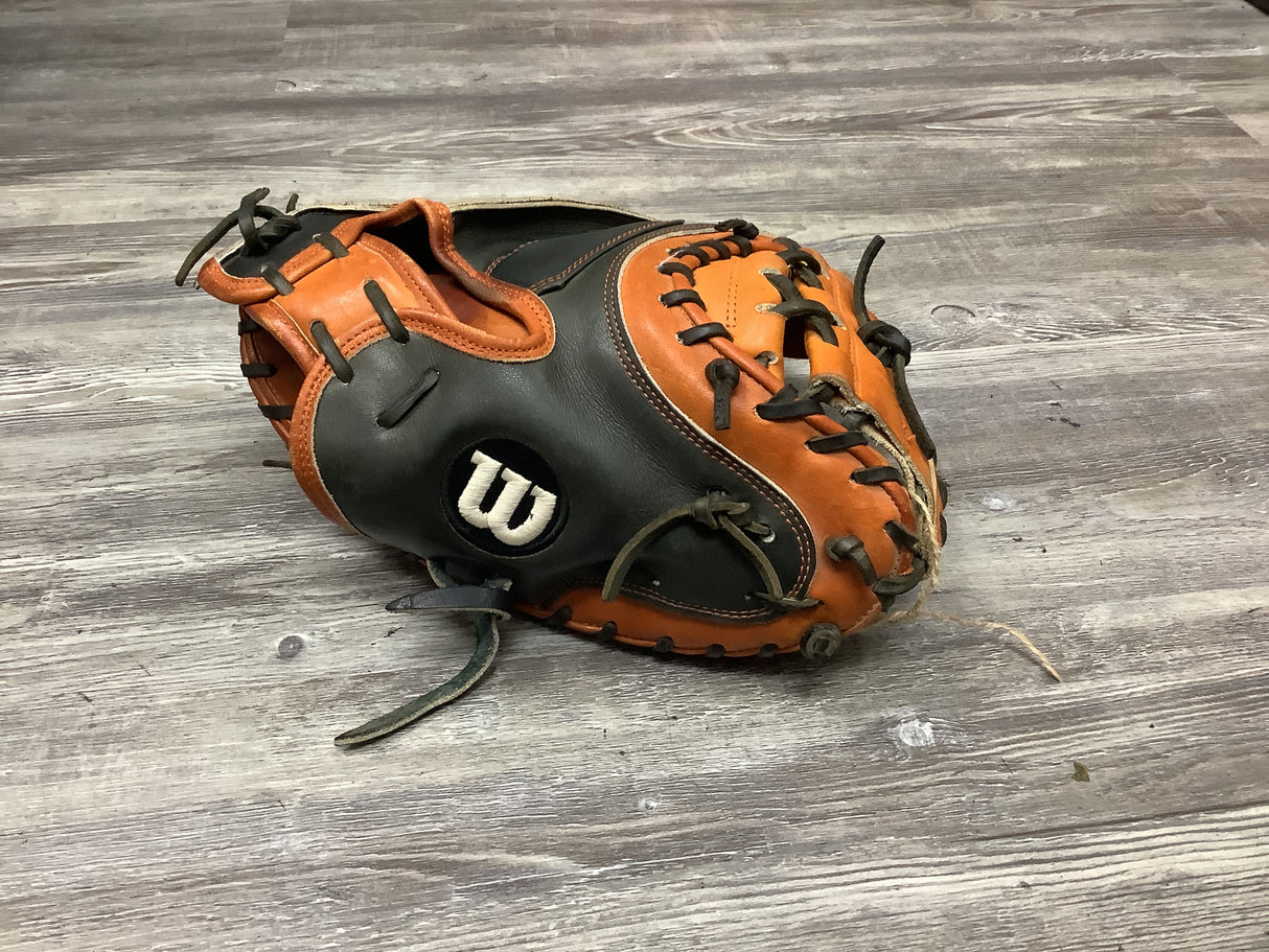 Used Wilson A2K 33.5in M1 Catchers Mitt