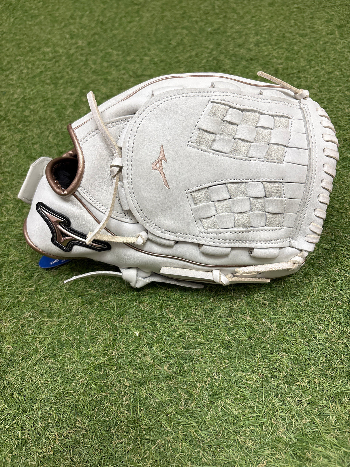New Mizuno MVP Select 12.5in Fastpitch Glove