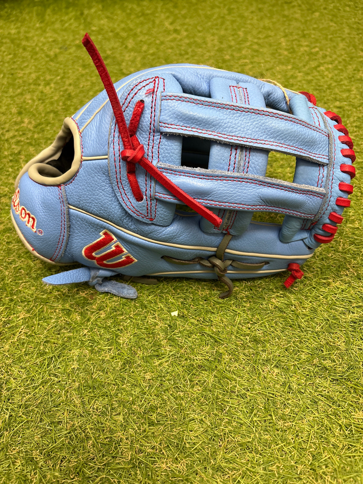 Used Wilson A550 12" Youth Baseball Glove