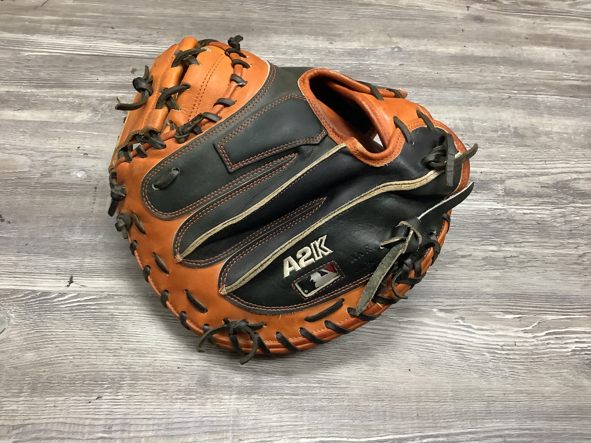 Used Wilson A2K 33.5in M1 Catchers Mitt
