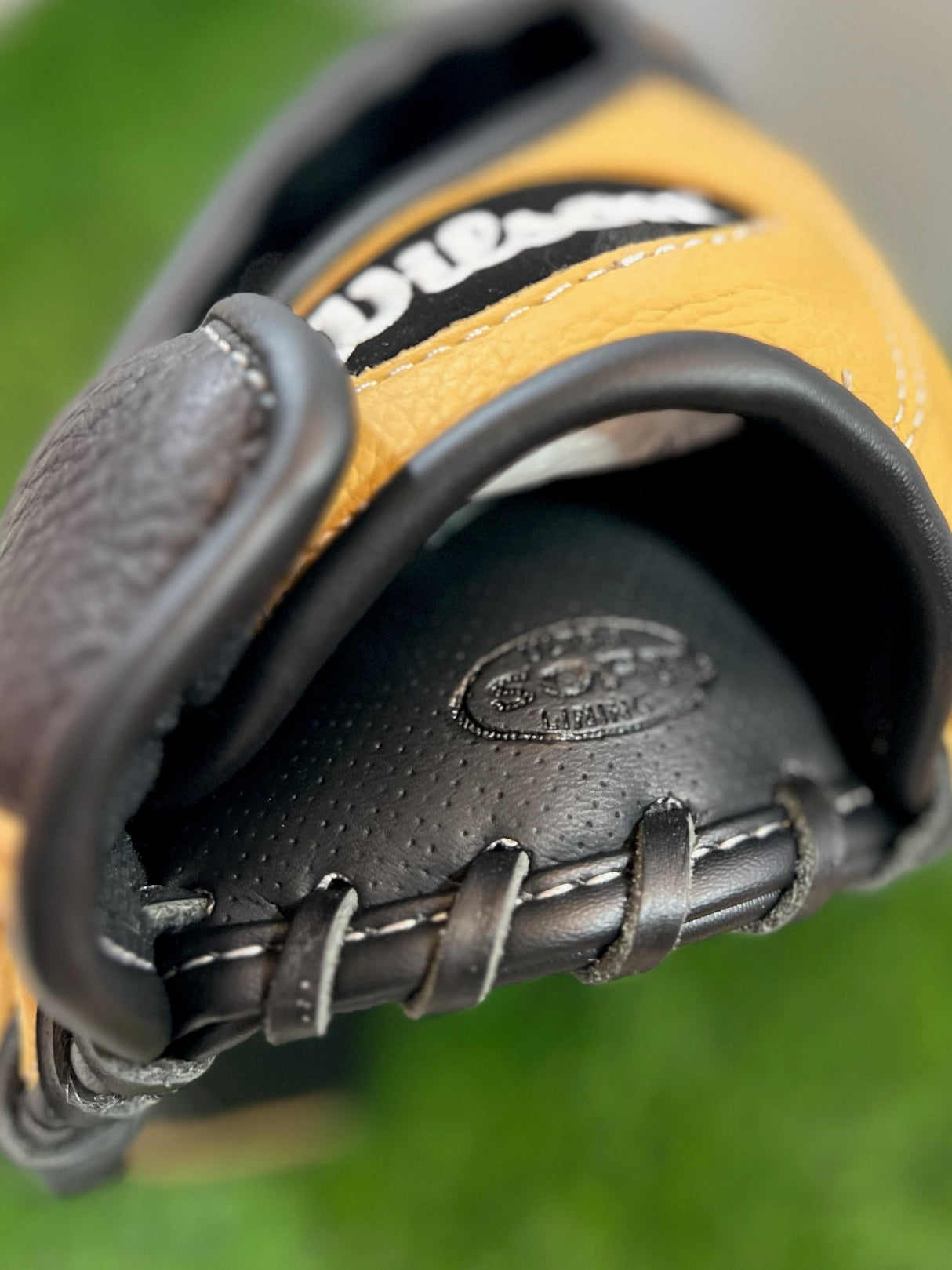 Wilson 11.5" A500 Siren Fastpitch Glove