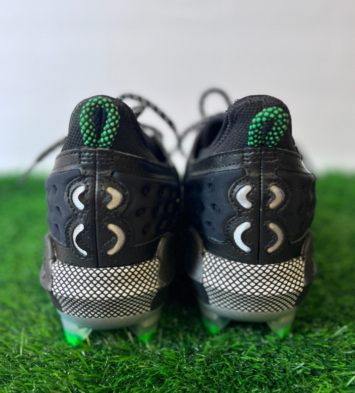 New Mens UA Harper 8 Low ST Metal Baseball Cleats