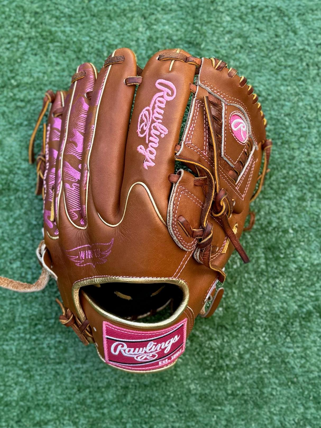 Used Rawlings Colorsync 9.0 11.75in Heart of the Hide Pitchers Glove