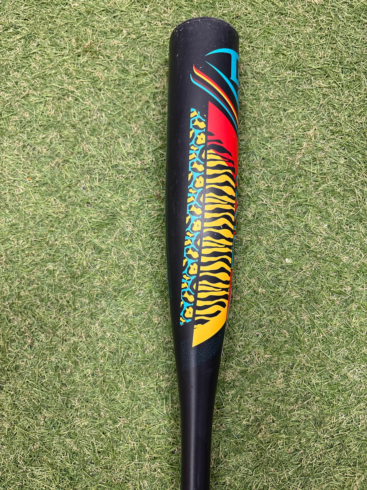 Used 2022 Louisville Slugger Diva 27/15.5 Fastpitch Bat