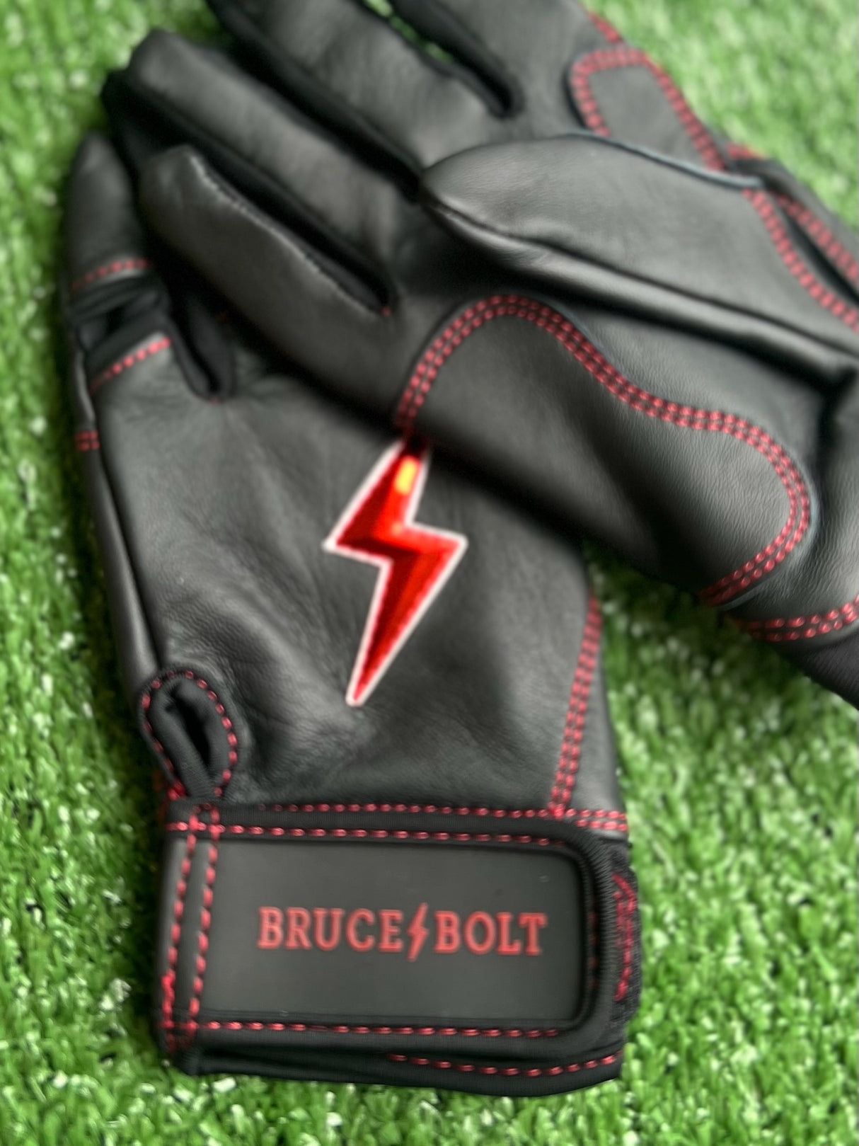 Bruce Bolt Creator Series TC42 Black Short Cuff Batting Gloves