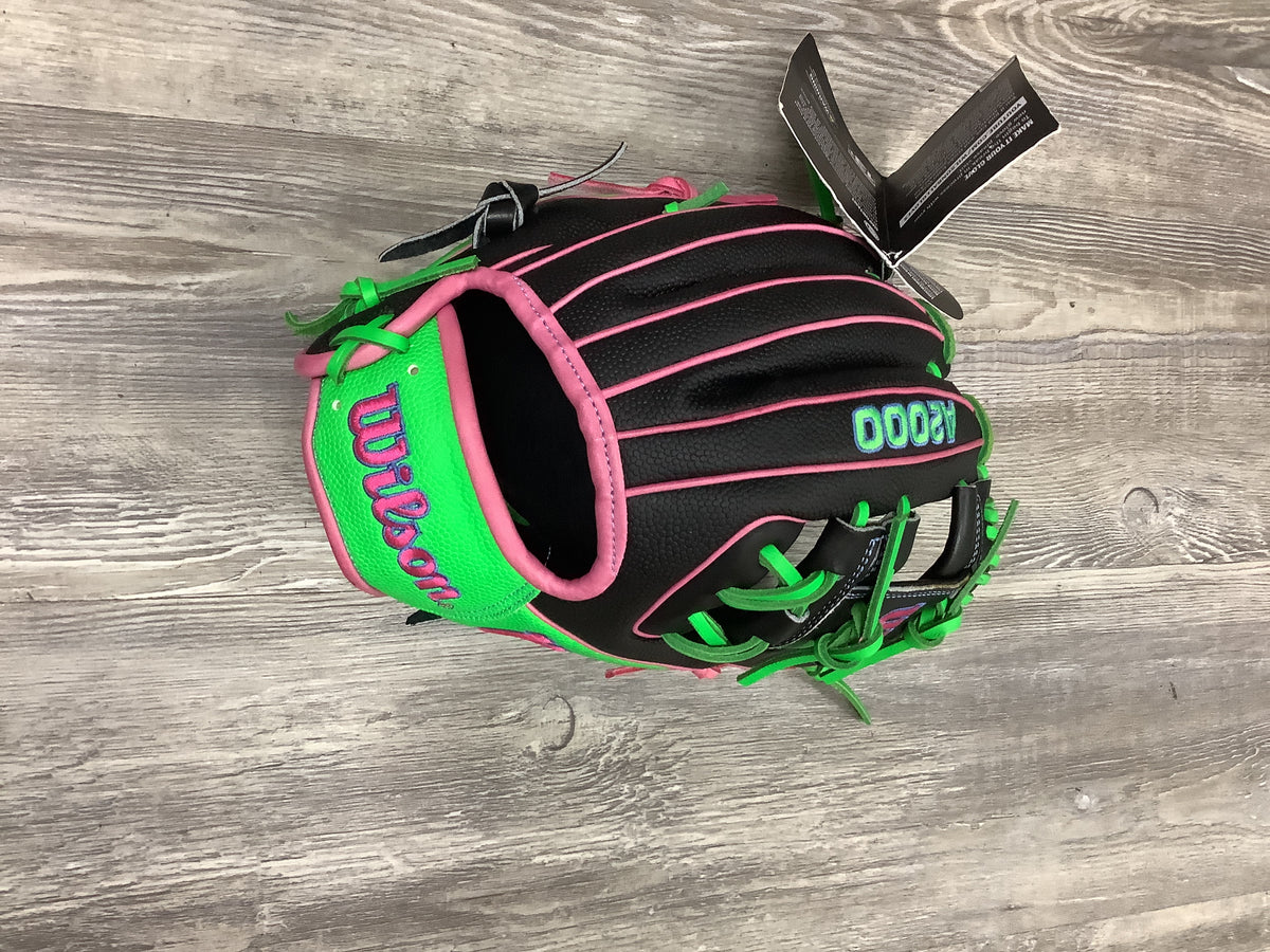 New Wilson A2000 11.5in I-Web Infield Baseball Glove