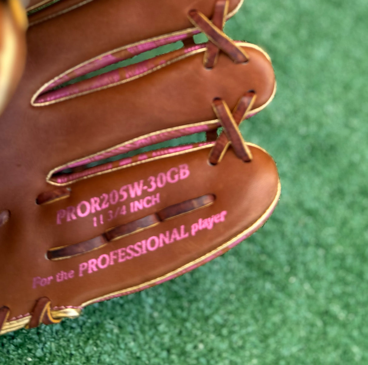 Used Rawlings Colorsync 9.0 11.75in Heart of the Hide Pitchers Glove