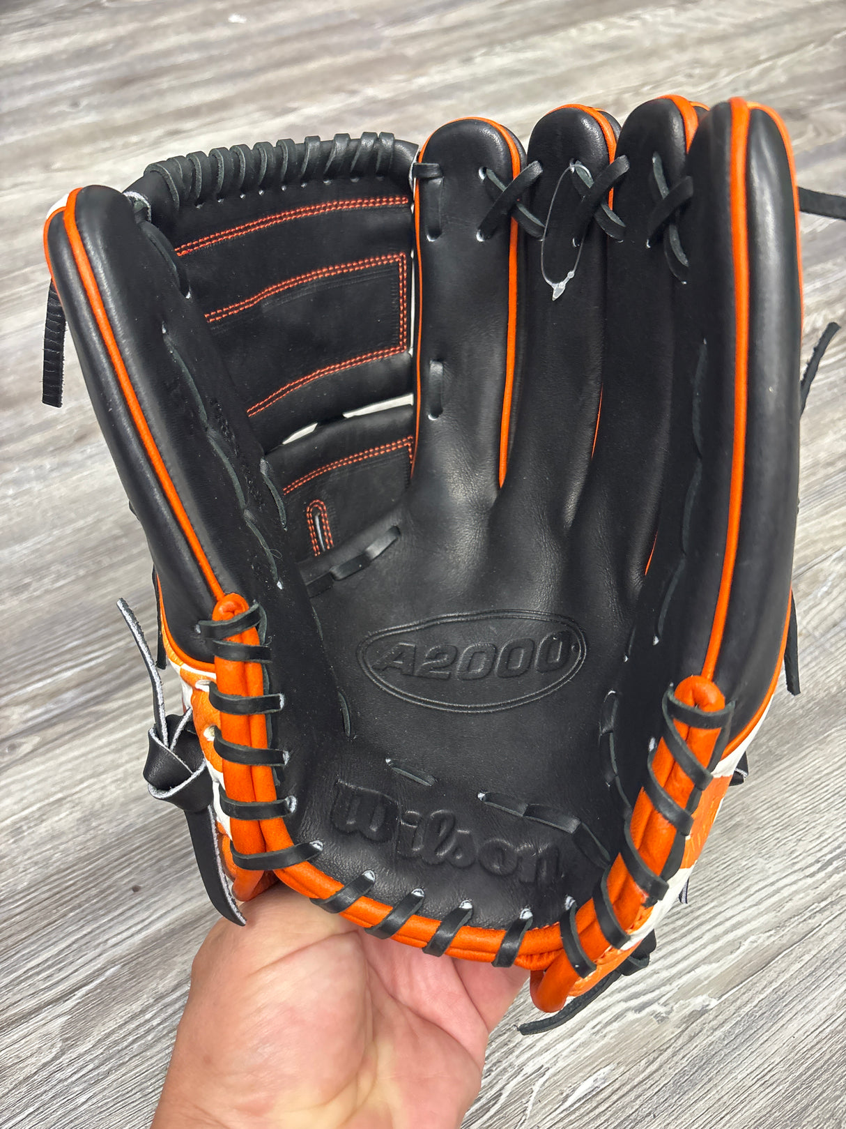 New Wilson A2000 12" B2 SuperSkin Knoxville Series Pitchers Glove