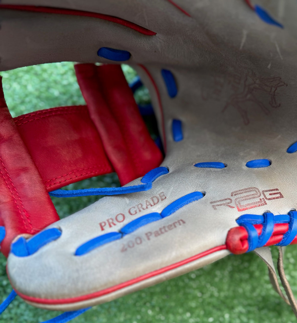 Used Rawlings Heart of the Hide R2G 11.75in I-Web Baseball Glove - USA (Red, White, Blue)