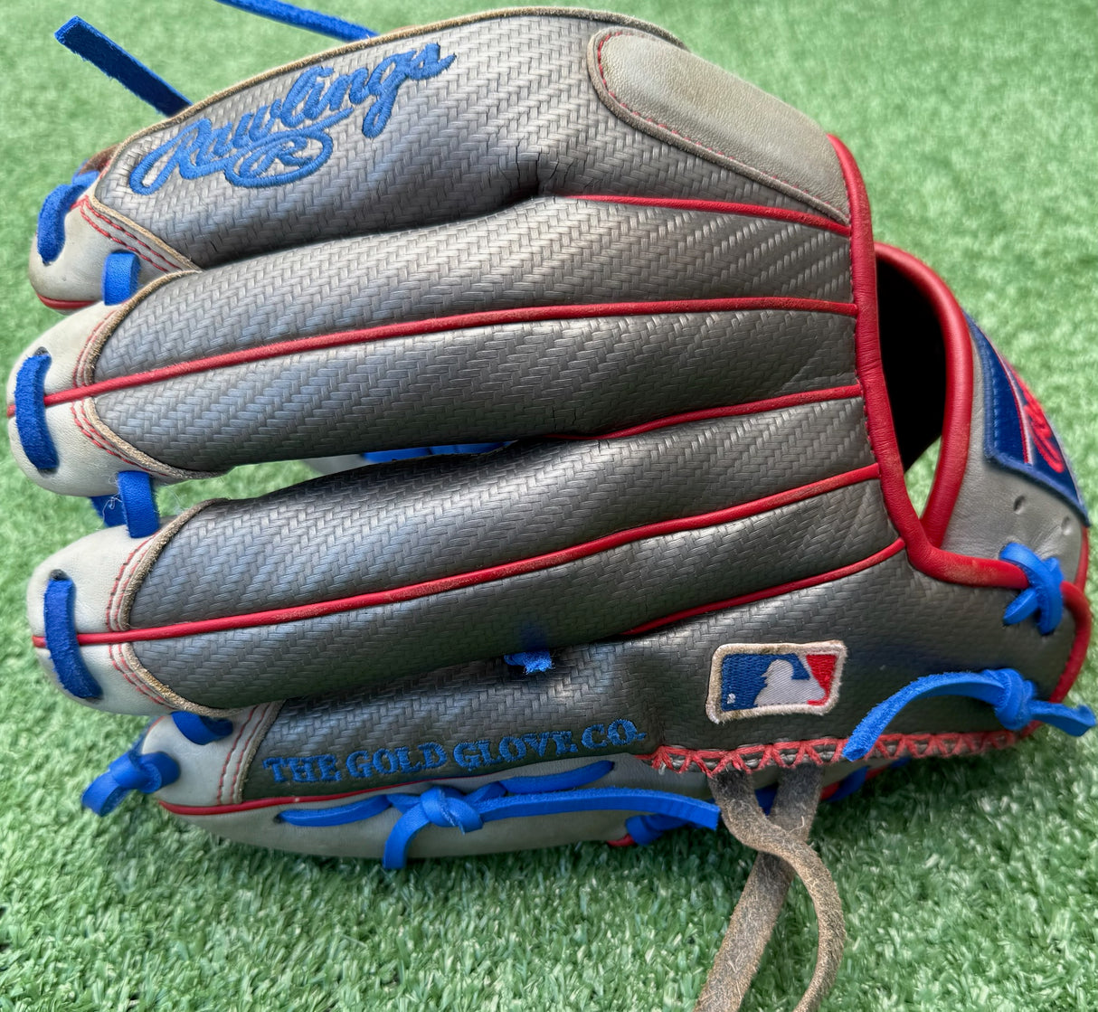Used Rawlings Heart of the Hide R2G 11.75in I-Web Baseball Glove - USA (Red, White, Blue)