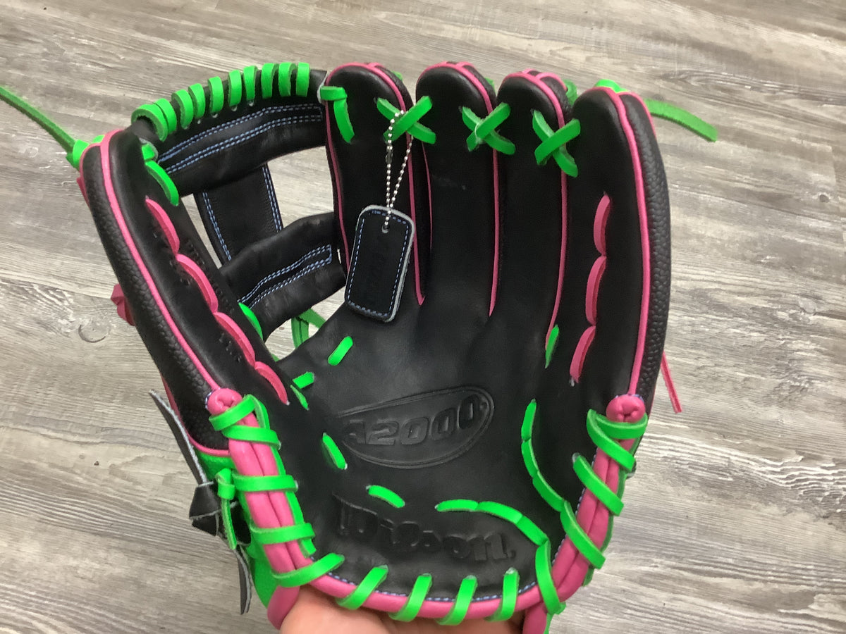 New Wilson A2000 11.5in I-Web Infield Baseball Glove