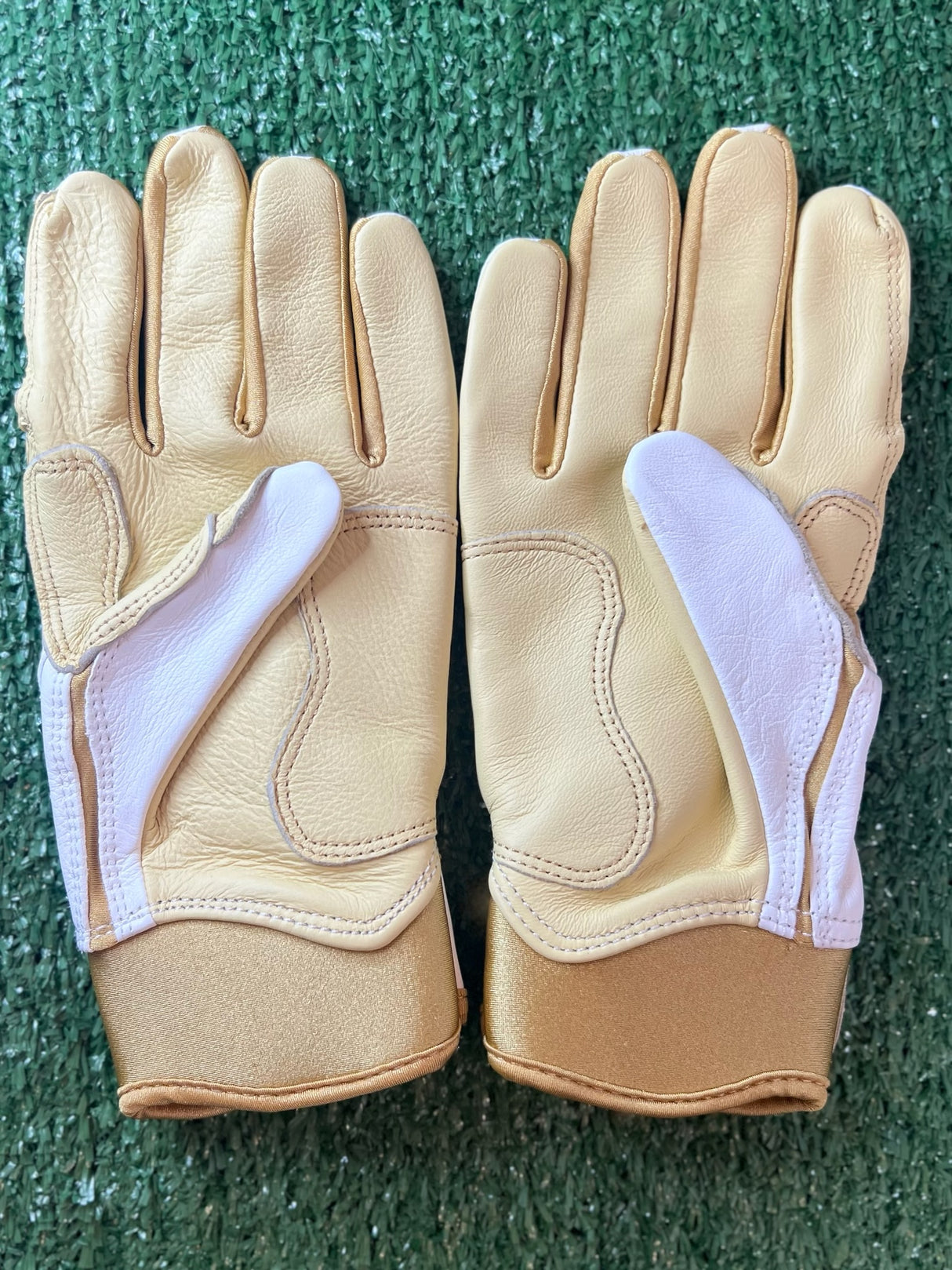 Bruce Bolt Gold Series Short Cuff Batting Gloves