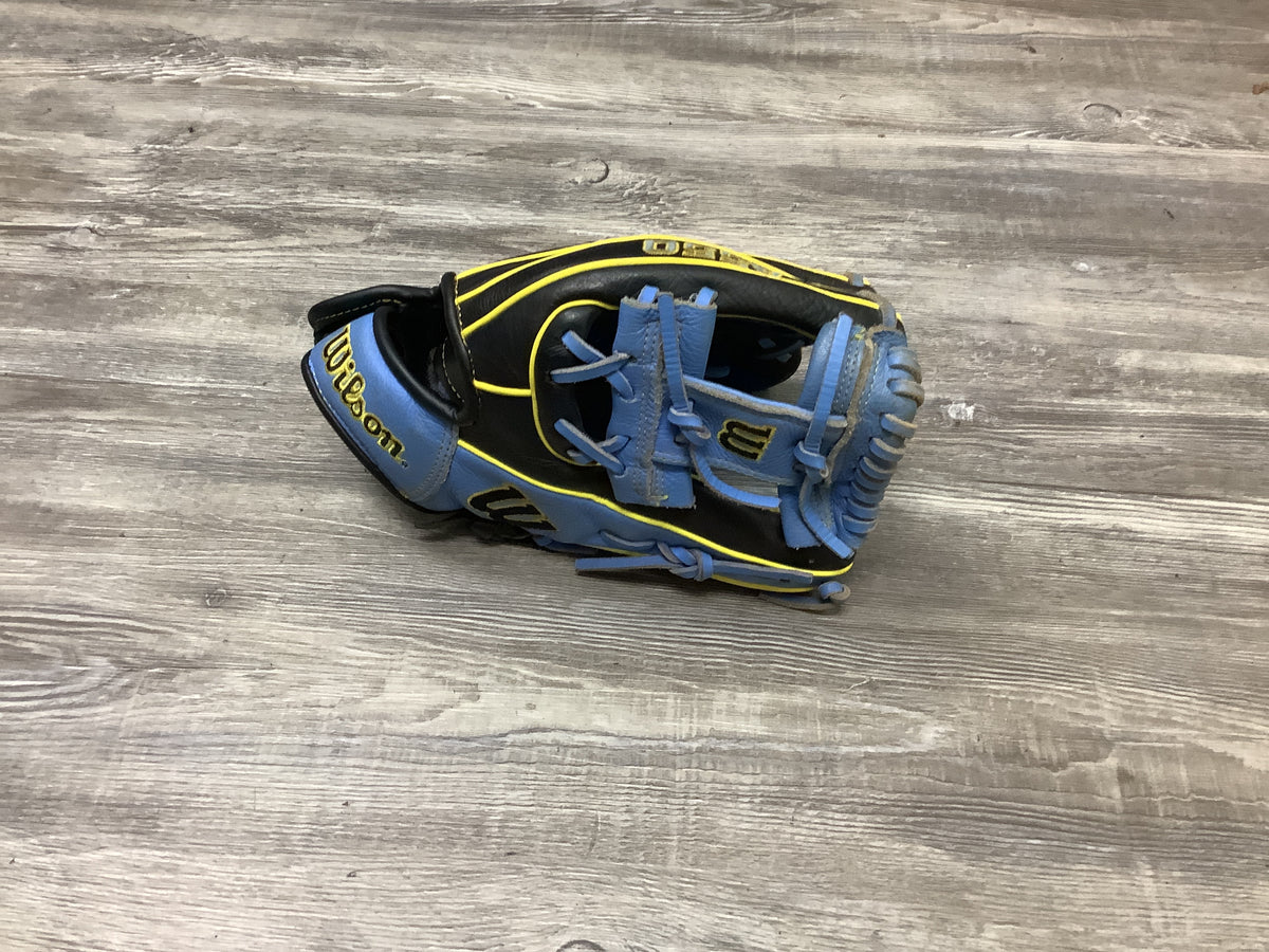 Used Wilson A550 11in I Web Youth Baseball Glove