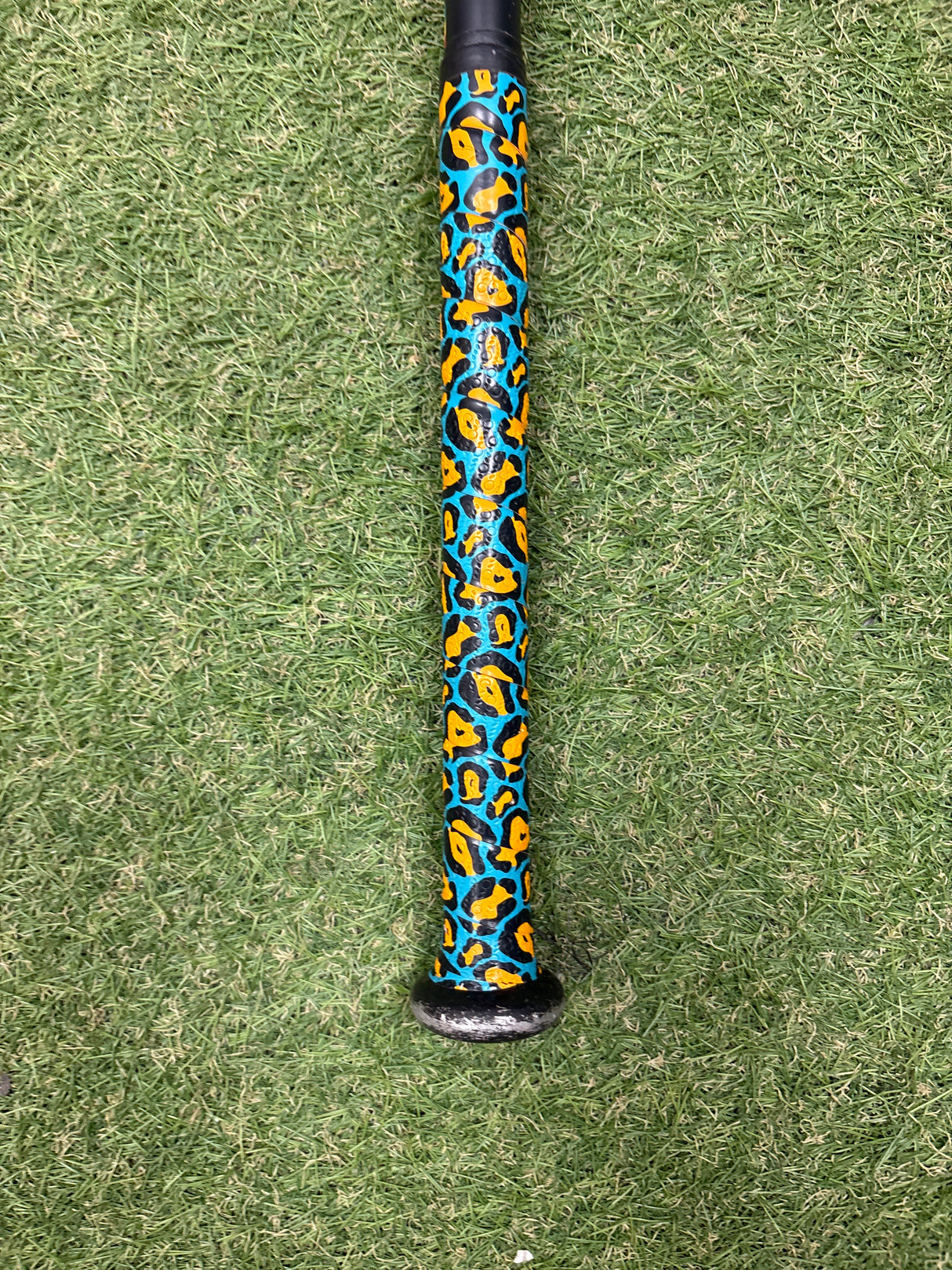Used 2022 Louisville Slugger Diva 27/15.5 Fastpitch Bat