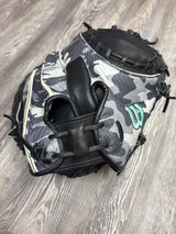 Used Wilson A2000 AW28 Super SnakeSkin Austin Wells 34" Baseball Catcher's Mitt
