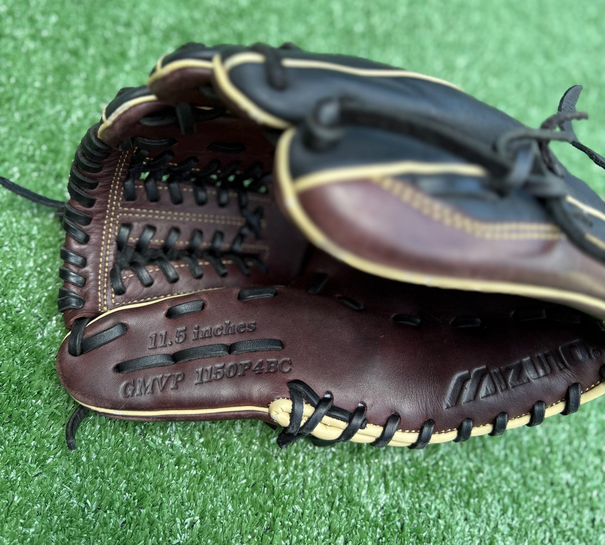 Used Mizuno MVP Prime 11.5in Trapeze Web Baseball Glove - Black/Cherry