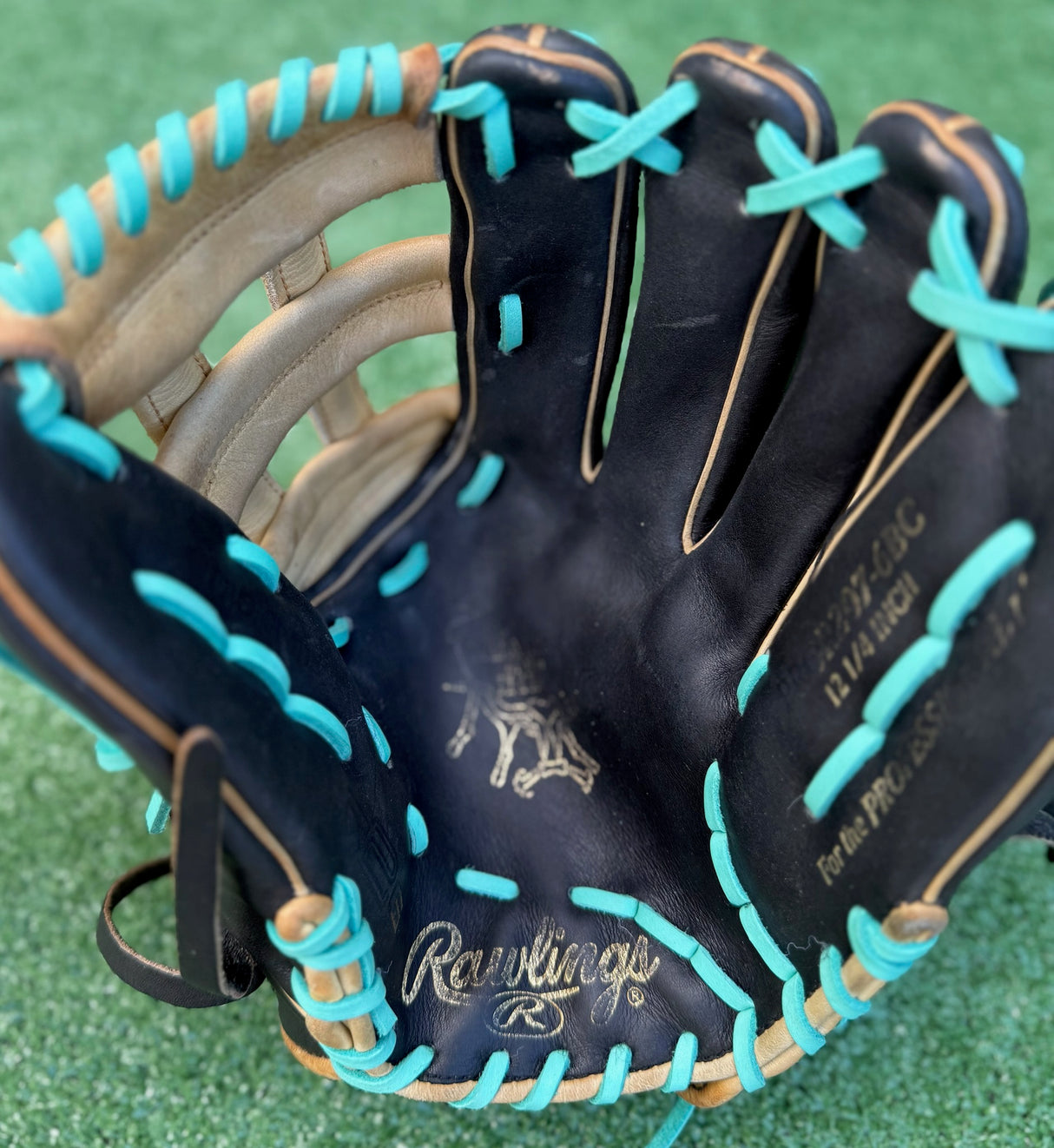 Used Rawlings Heart of the Hide 12.25in H-Web Baseball Glove