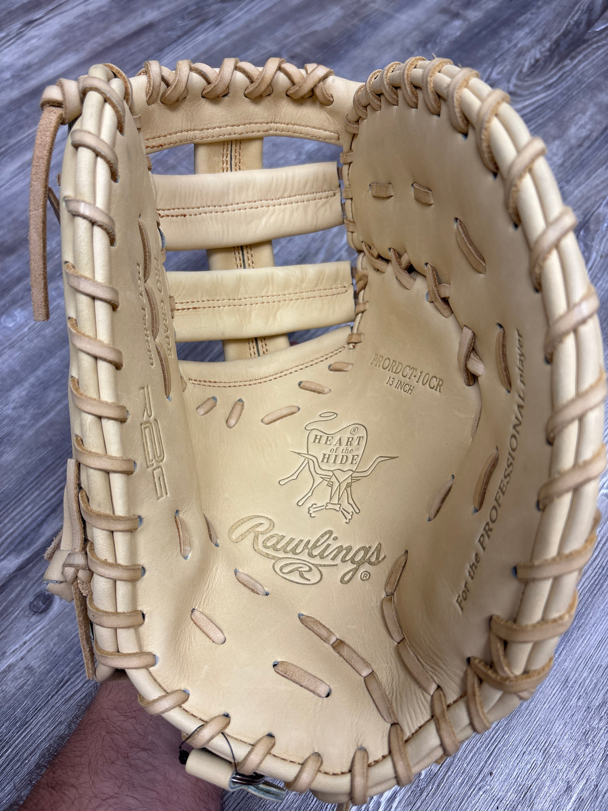 New Rawlings Heart of the Hide 13-Inch First Base Mitt