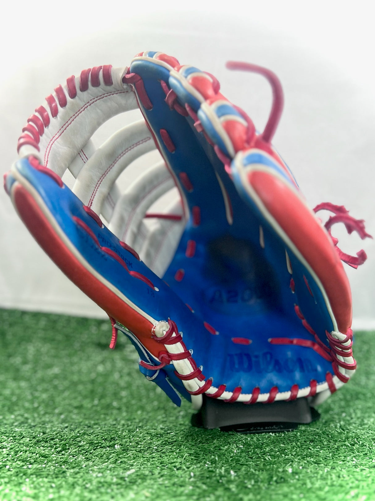 Used Wilson A2000 'MERICA 13in Slow Pitch Softball Glove