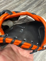 New Wilson A2000 33'' CM33SS SuperSkin Knoxville Series Catcher's Mitt