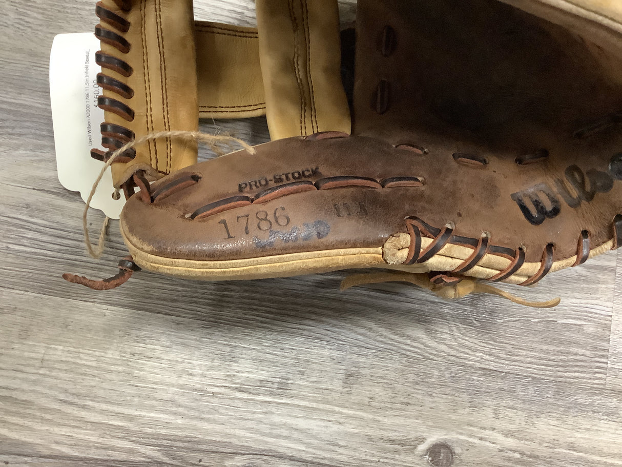 Used Wilson A2000 1786 11.5in Infield Baseball Glove