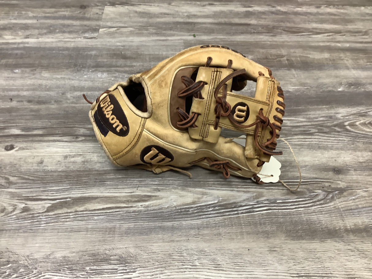 Used Wilson A2000 1786 11.5in Infield Baseball Glove