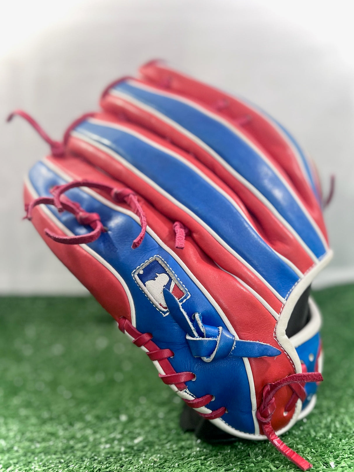 Used Wilson A2000 'MERICA 13in Slow Pitch Softball Glove