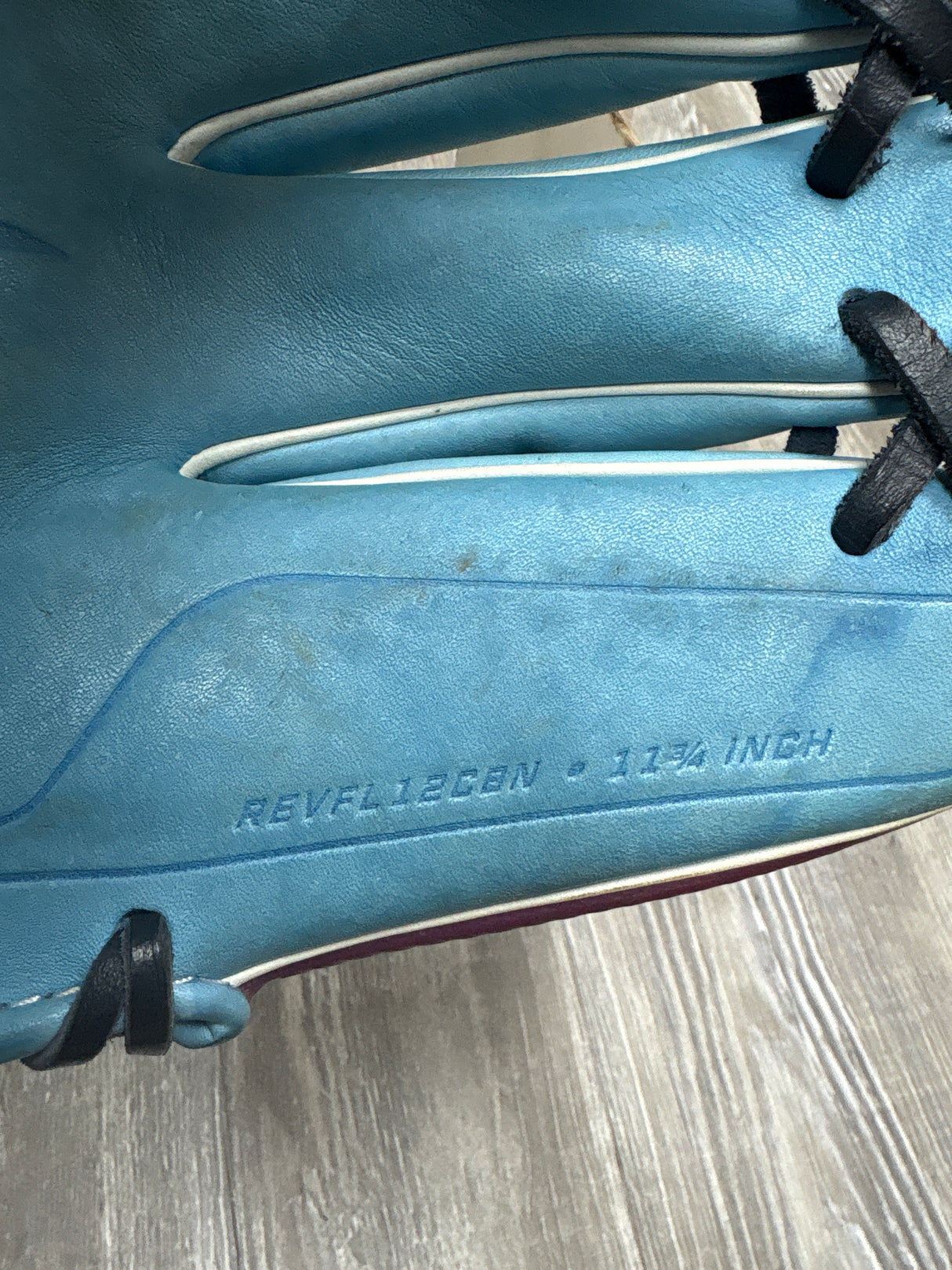 Used 2025 Rawlings 11.75” Francisco Lindor REV1X Baseball Glove