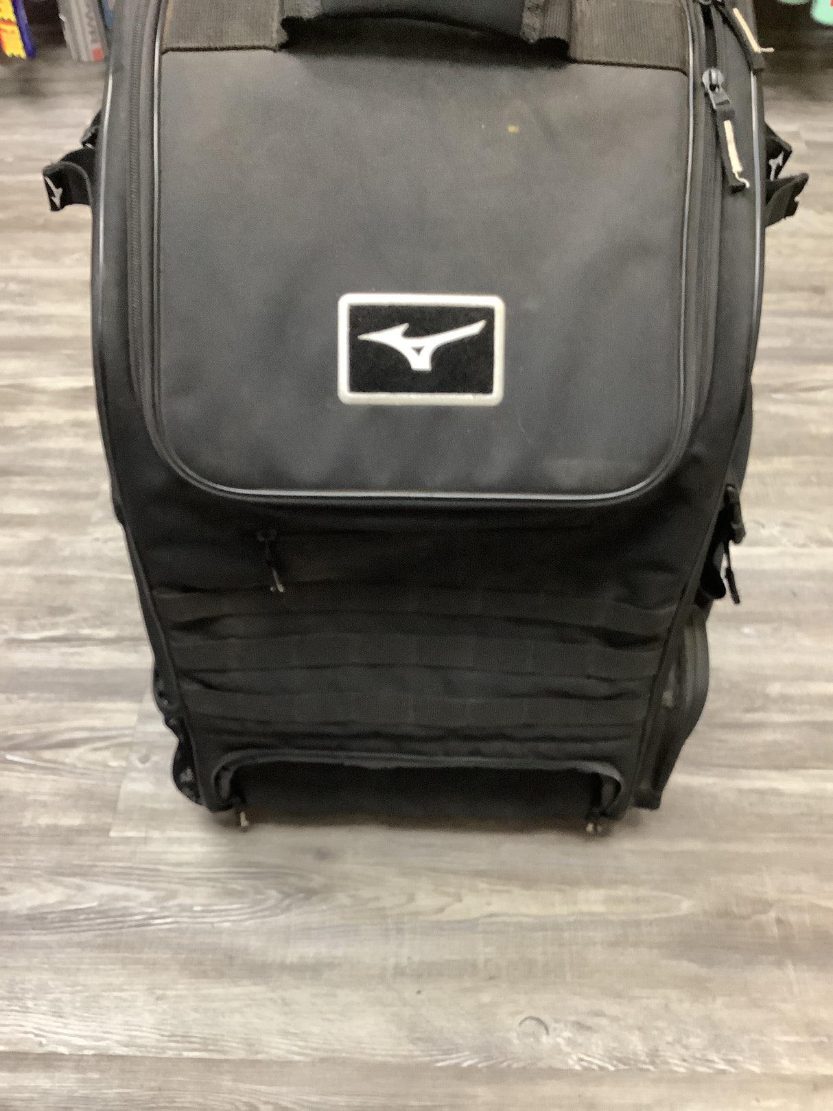 Used Mizuno Pro Wheel Batpack - Black