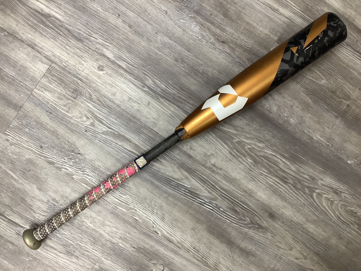 Used 2022 DeMarini Zoa 30/20 USSSA Certified Drop 10