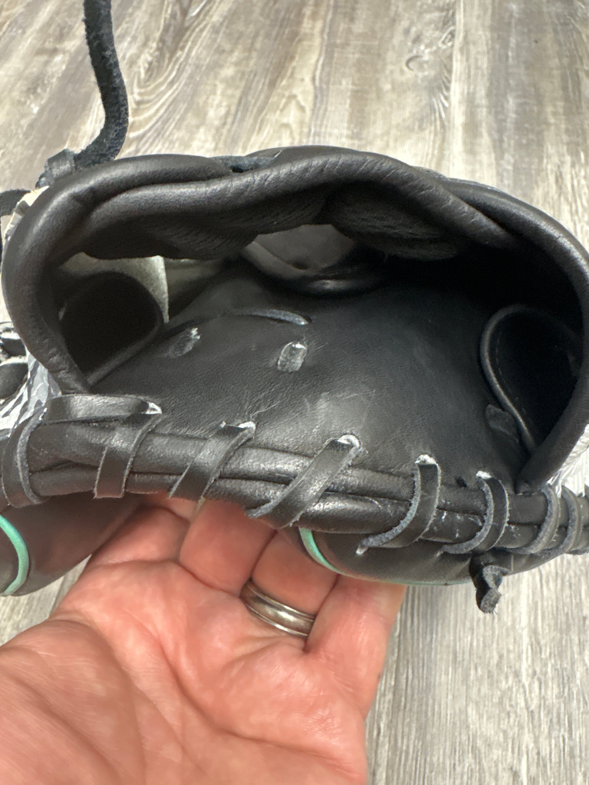 Used Wilson A2000 AW28 Super SnakeSkin Austin Wells 34" Baseball Catcher's Mitt