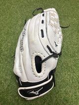 Used Mizuno 12.5'' Supreme Series RHT Fastpitch Glove - White