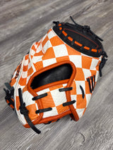 New Wilson A2000 33'' CM33SS SuperSkin Knoxville Series Catcher's Mitt