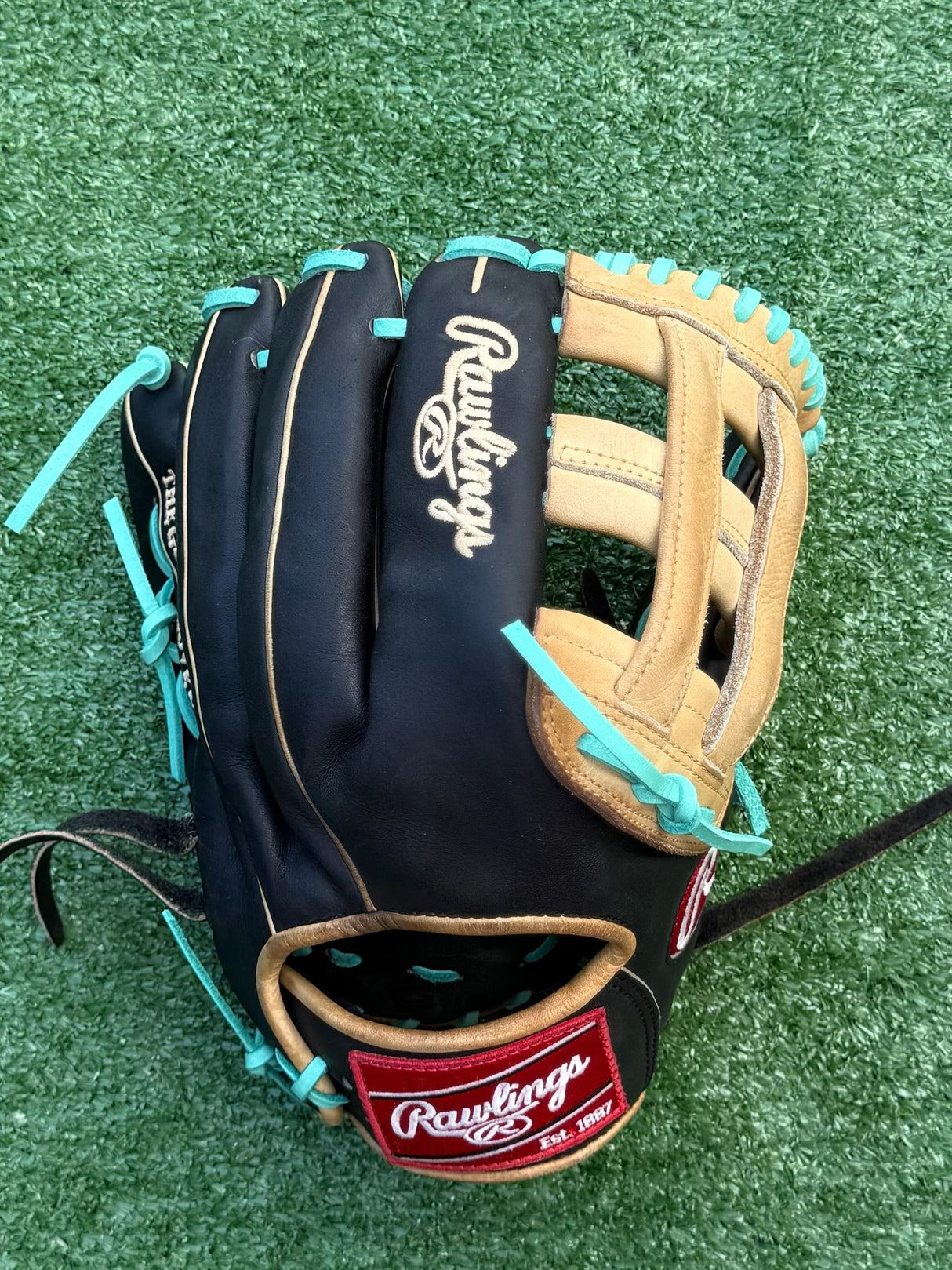 Used Rawlings Heart of the Hide 12.25in H-Web Baseball Glove